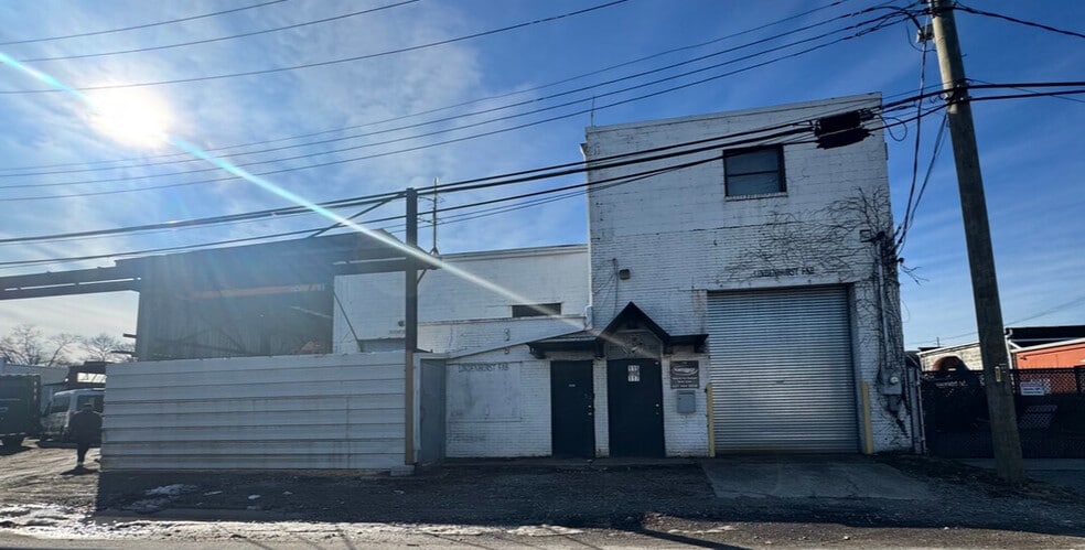 More Photos Of 115-117 S 13th St, Lindenhurst Warehouse For Sale