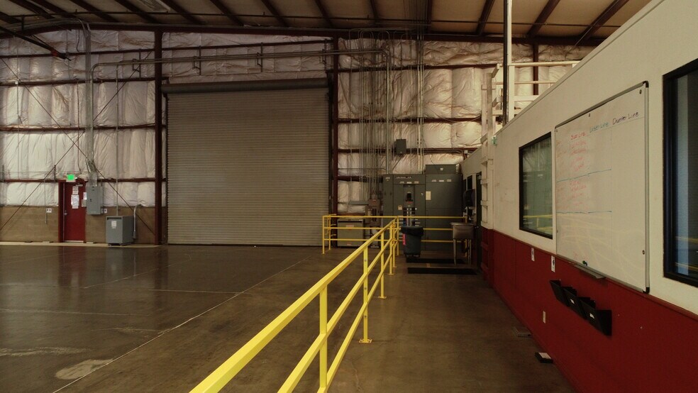 More Photos Of 506-530 El Roya Ave, Modesto Warehouse For Lease