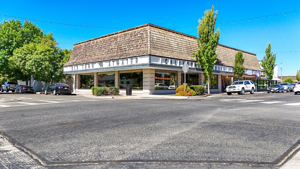 More Photos Of 1300-1340 Broadway Ave, Atwater Storefront For Lease