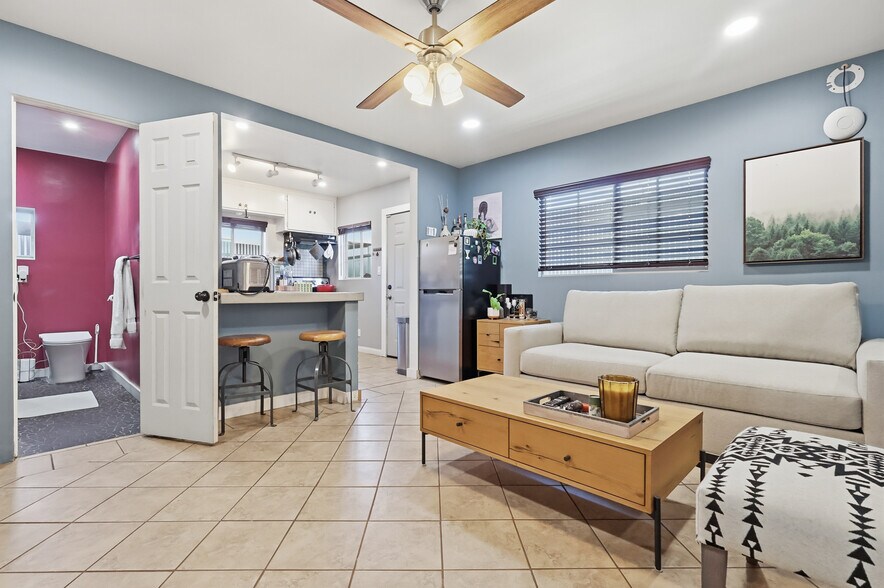 More Photos Of 1040 251st St, Harbor City Industrial For Sale