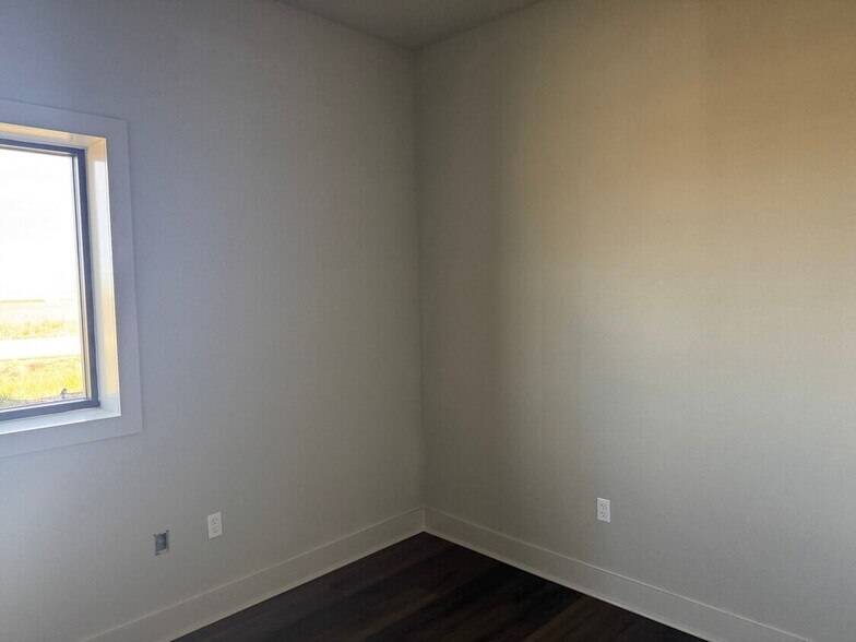 More Photos Of 8490 Industrial Pky, Beaumont Industrial For Lease