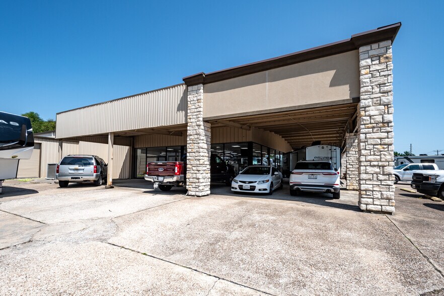More Photos Of 752 & 870 Hwy 59, Cleveland General Retail For Sale