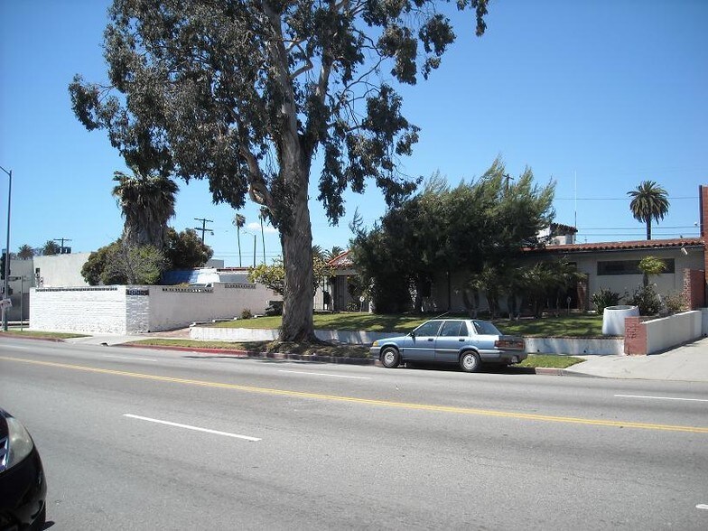 More Photos Of 4851-4853 W Jefferson Blvd, Los Angeles Loft Creative Space For Sale