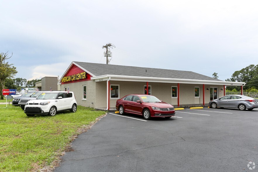 More Photos Of 3432 N Main St, Gainesville Freestanding For Lease