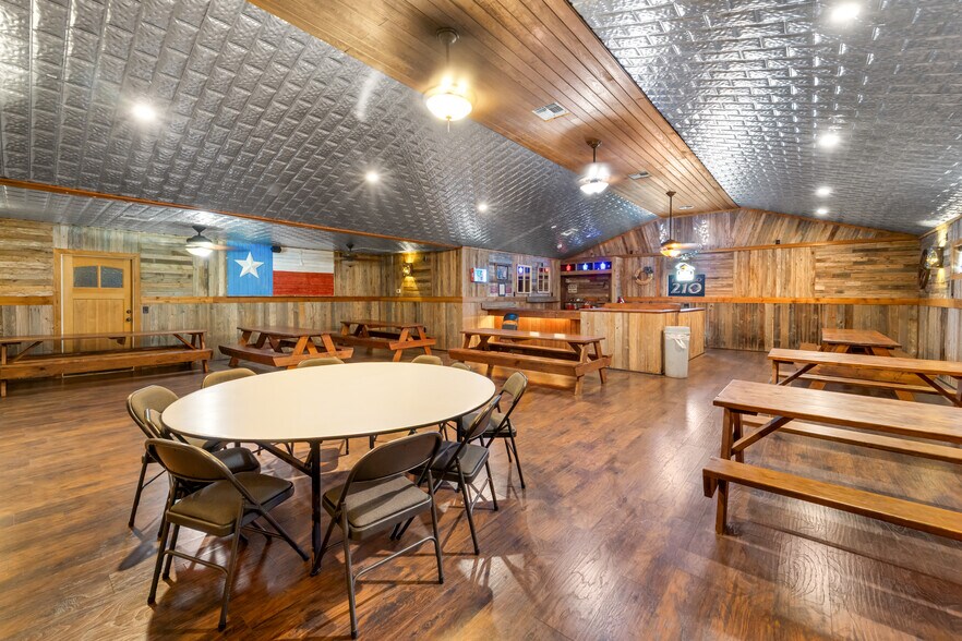 More Photos Of 12910 US Highway 281 N, Spring Branch Restaurant For Sale