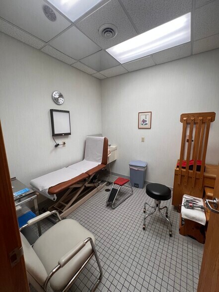 More Photos Of 6140 Transit Rd, Depew Medical For Sale