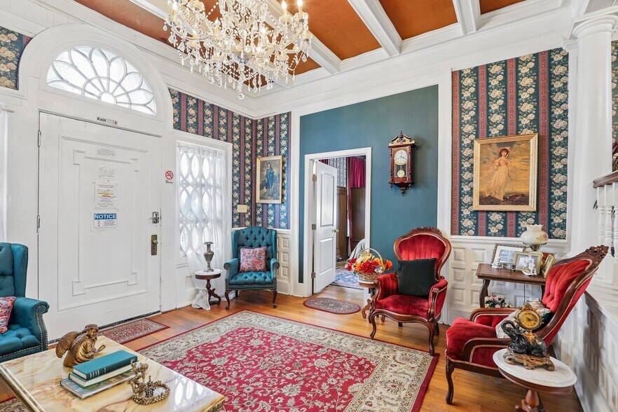 More Photos Of 421 Howard St, San Antonio Hospitality For Sale