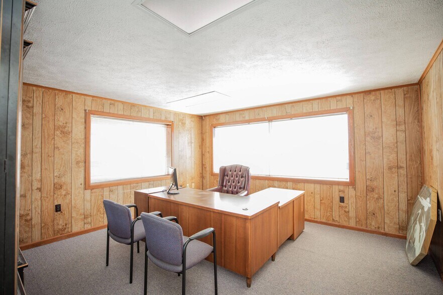 More Photos Of 104 E Tilden St, Humansville Bank For Sale