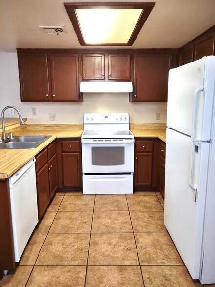 More Photos Of 4781 E Craig Rd, Las Vegas Apartments For Sale