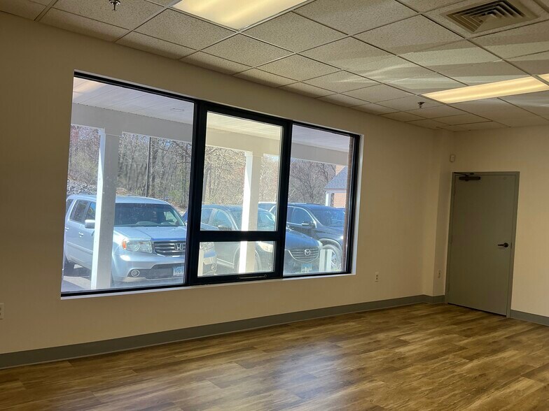 More Photos Of 2 Lakewood Rd, Waterbury Office For Lease