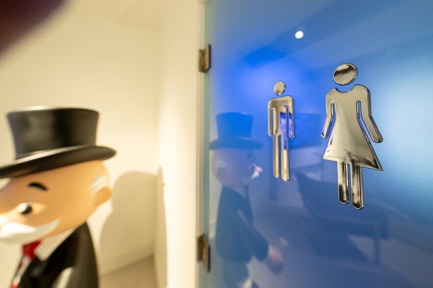 More Photos Of 950 6th Ave, San Diego Office For Lease