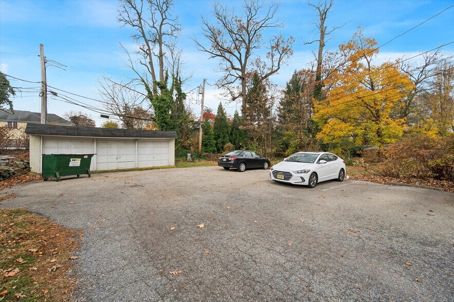 More Photos Of 107 Walnut Ave, Ardmore Apartments For Sale