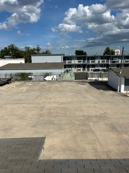 More Photos Of 3426 Fredericksburg Rd, San Antonio Hotel For Sale