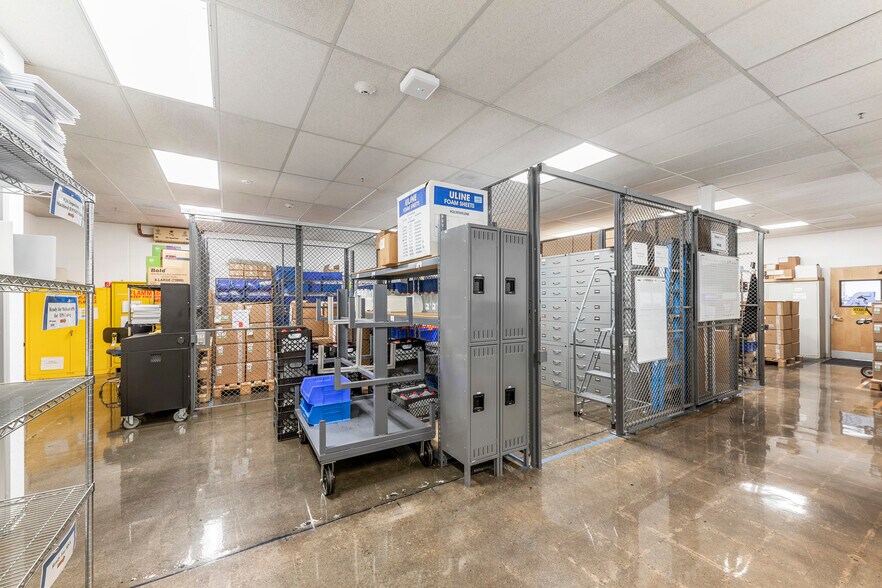 More Photos Of 501 Mercury Dr, Sunnyvale Research And Development For Lease