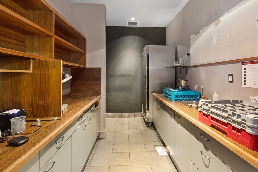 More Photos Of 373-377 Broadway St, San Francisco Apartments For Lease