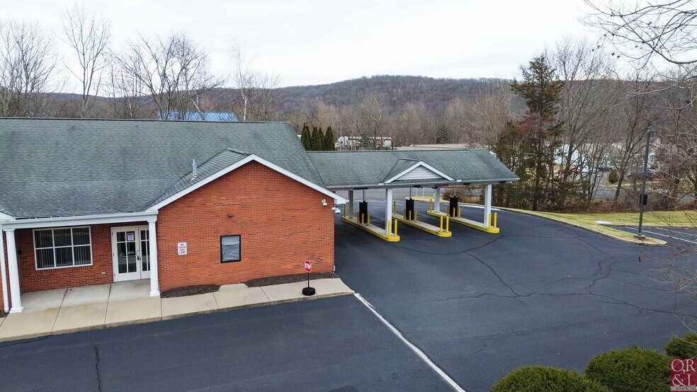 More Photos Of 1009 New Haven Rd, Naugatuck Bank For Sale