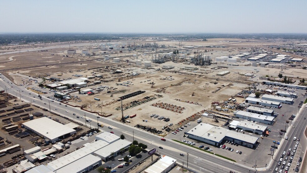 More Photos Of 2157 Mohawk St, Bakersfield Warehouse For Lease