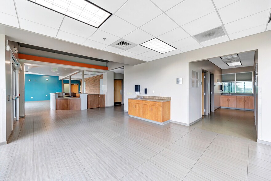 More Photos Of 2141 Lime Kiln Rd, Green Bay Medical For Sale