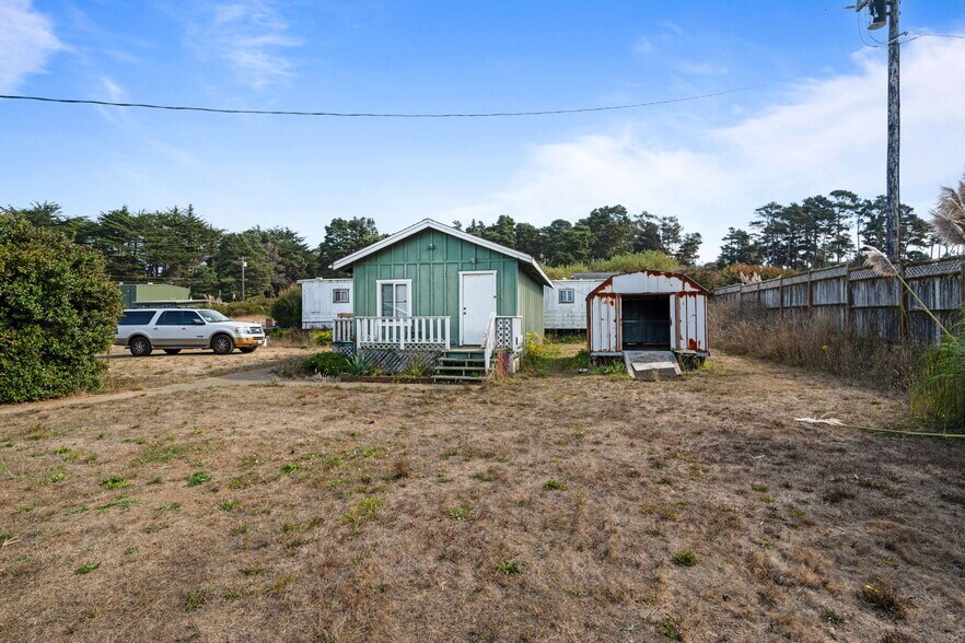 More Photos Of 18781 N Highway 1, Fort Bragg Flex For Sale