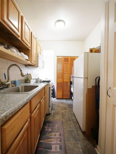 More Photos Of 2700 John F Kennedy Blvd, Jersey City Apartments For Sale