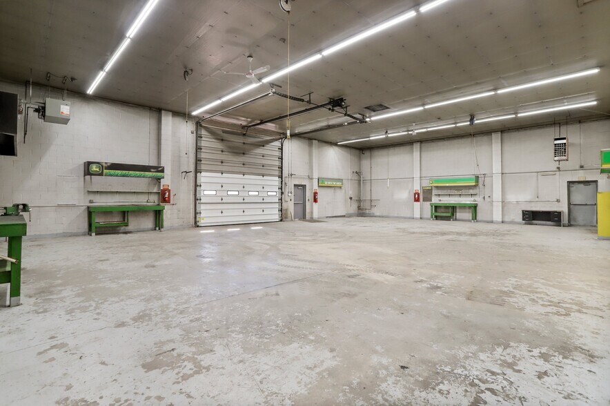 More Photos Of 12258 Buchanan Trl W, Mercersburg Flex For Lease