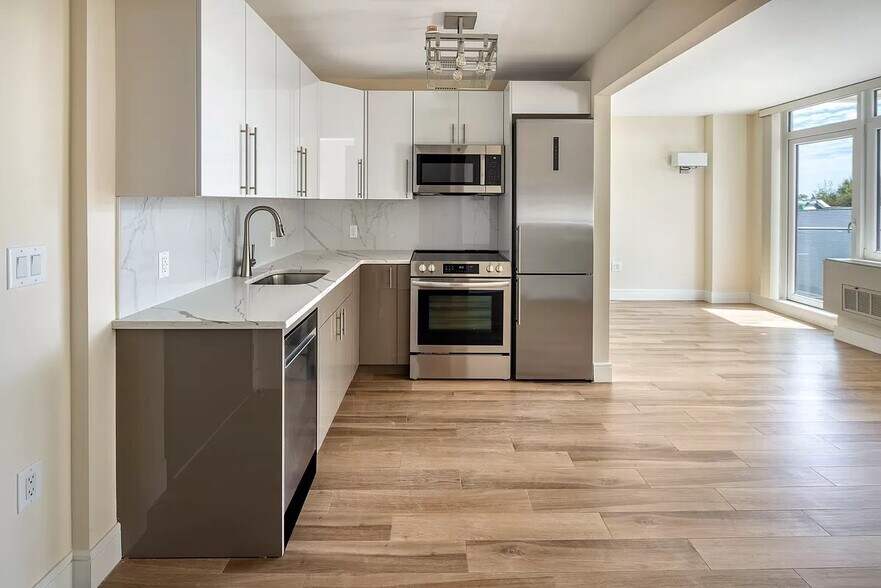 More Photos Of 10312 Northern Blvd, Flushing Apartments For Sale