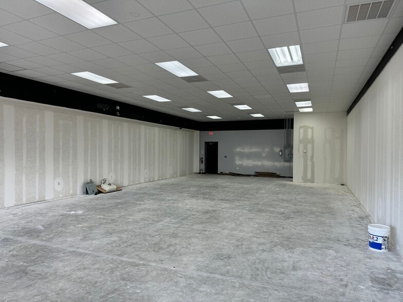 More Photos Of 391 Columbia Memorial Pky, League City Unknown For Lease