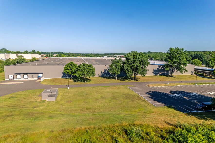 More Photos Of 150 Loomis Pky, Ravenna Warehouse For Lease