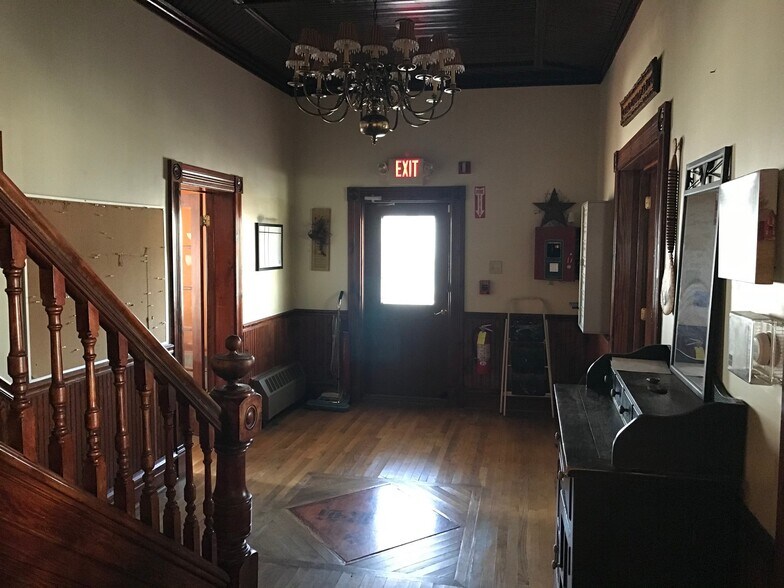 More Photos Of 1454 State Route 30, Wells Specialty For Sale