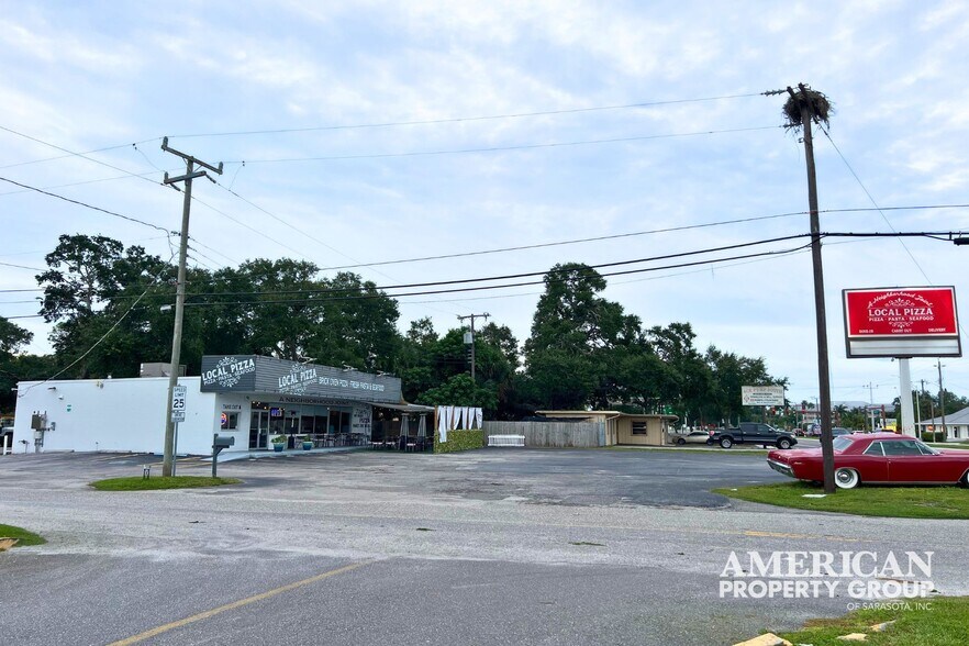 More Photos Of 66 N Tamiami Trl, Osprey General Retail For Sale