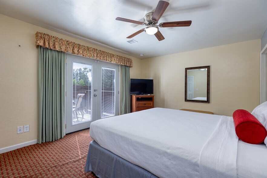 More Photos Of 5829 Buck Springs Rd, Pinetop Hotel For Sale