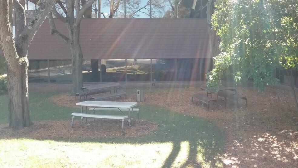 More Photos Of N14W24200 W Tower Pl, Waukesha Office For Lease