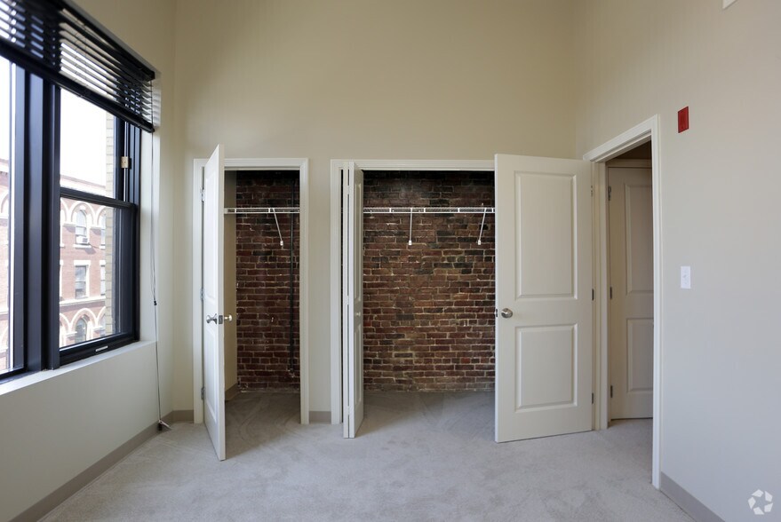 More Photos Of 24 Merrimack St, Lowell Apartments For Sale