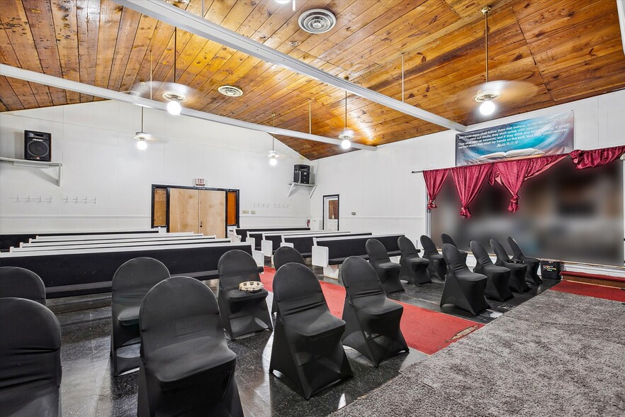 More Photos Of 3428 Littlejohn Ave, Fort Worth Religious Facility For Sale