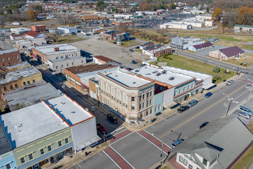 More Photos Of 401 Halifax St, Emporia Office For Sale