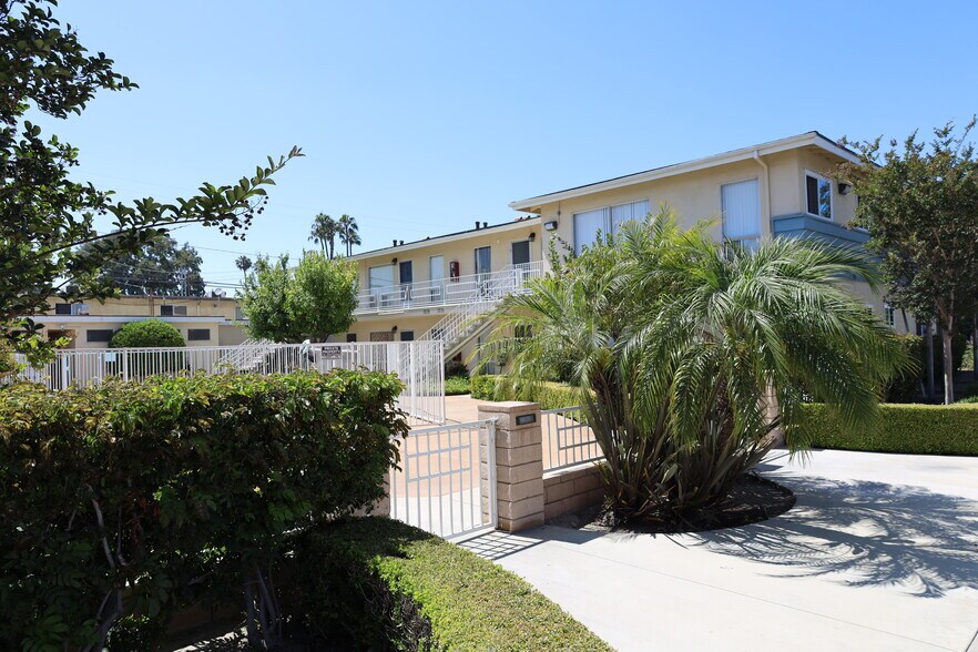 More Photos Of 931-935 S Trident St, Anaheim Apartments For Sale