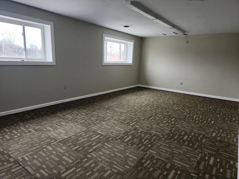 More Photos Of 6315 E 7 Mile Rd, Detroit Warehouse For Sale
