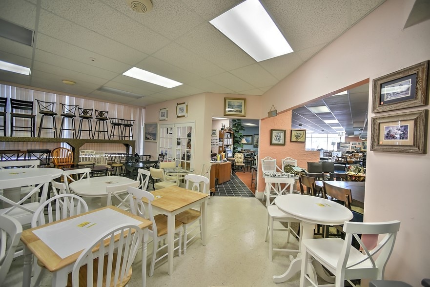 More Photos Of 1202 Ridgewood Ave, Daytona Beach General Retail For Sale