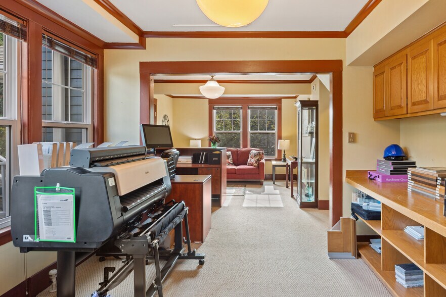 More Photos Of 19679 Front St, Poulsbo Office For Sale