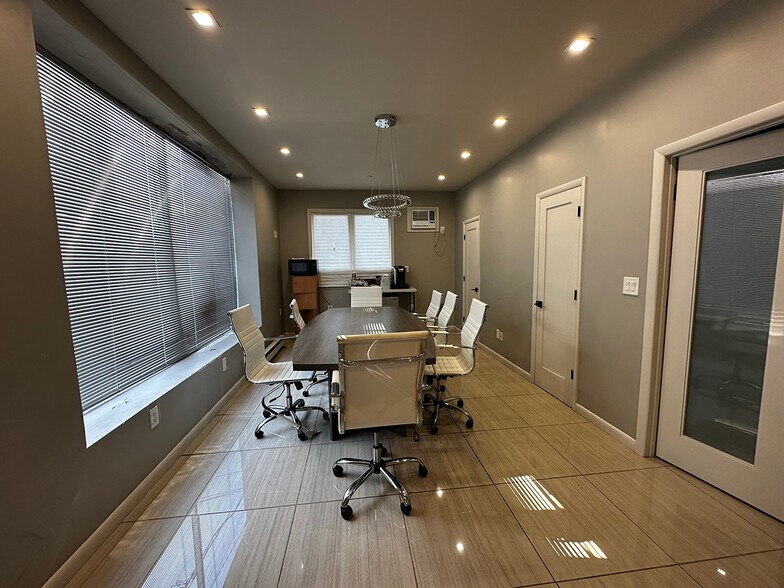 More Photos Of 1010 W Elizabeth Ave, Linden Warehouse For Lease