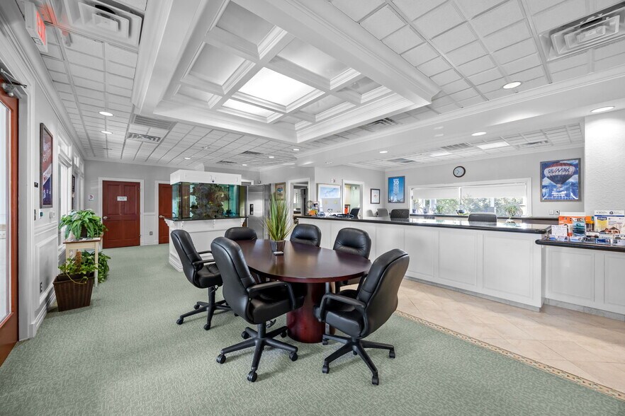 More Photos Of 8468 Caratoke Hwy, Powells Point Bank For Lease