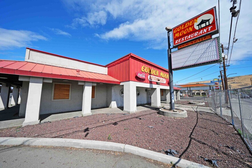 More Photos Of 1406 N 1st St, Yakima Restaurant For Sale