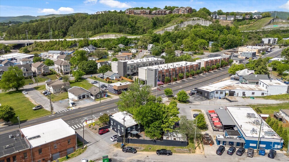 More Photos Of 525 Cherokee Blvd, Chattanooga Office For Lease