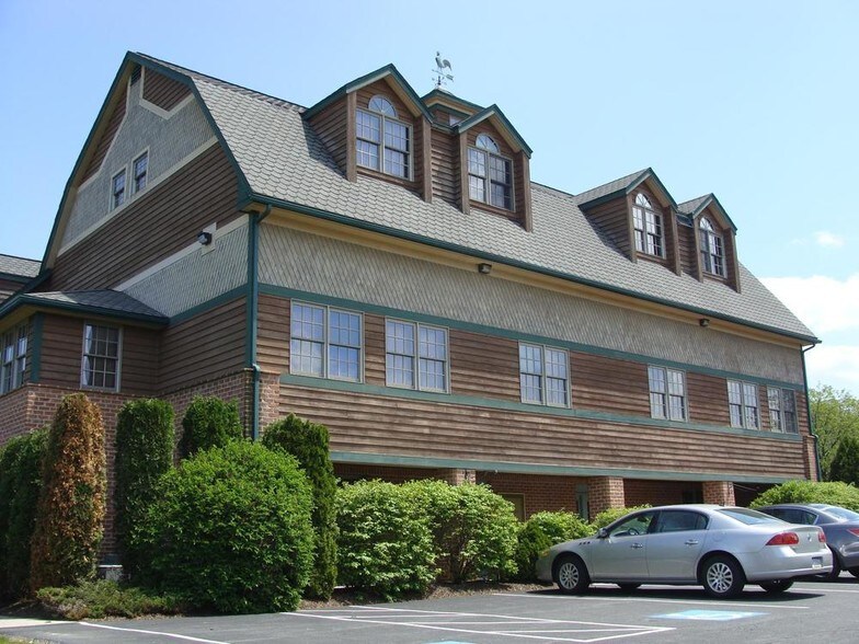 More Photos Of 2970 Corporate Ct, Orefield Medical For Lease