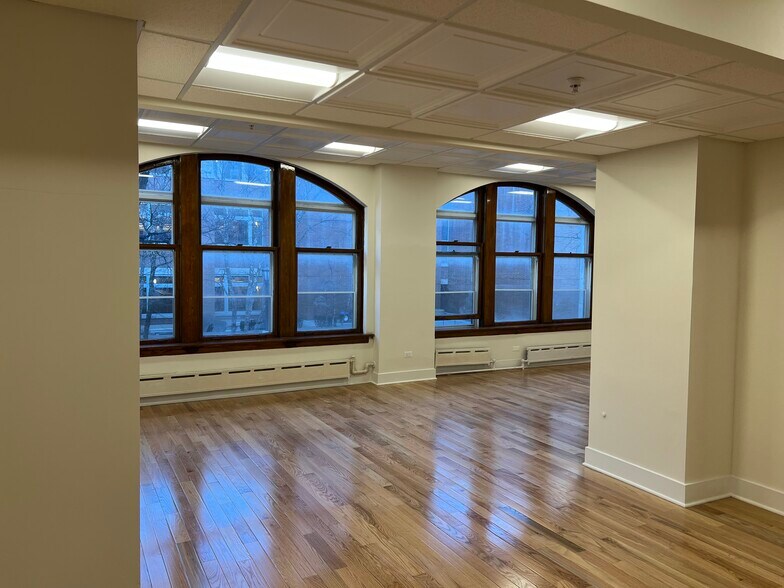 More Photos Of 636 Church St, Evanston Office Residential For Lease