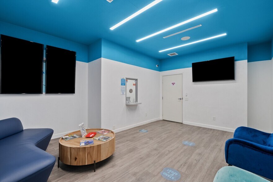 More Photos Of 1017 E Ocean Ave, Lompoc Medical For Sale