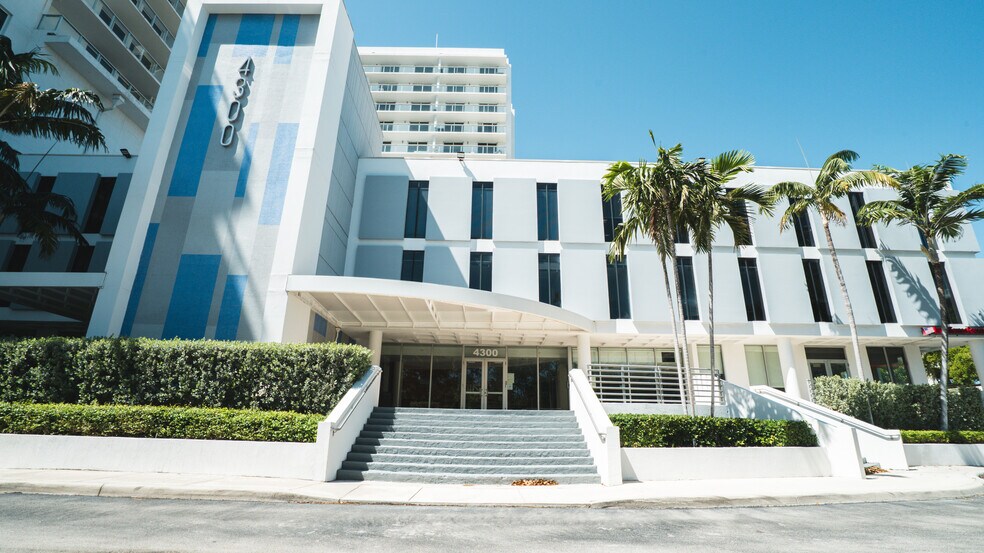 More Photos Of 4300 Biscayne Blvd, Miami Office Residential For Lease