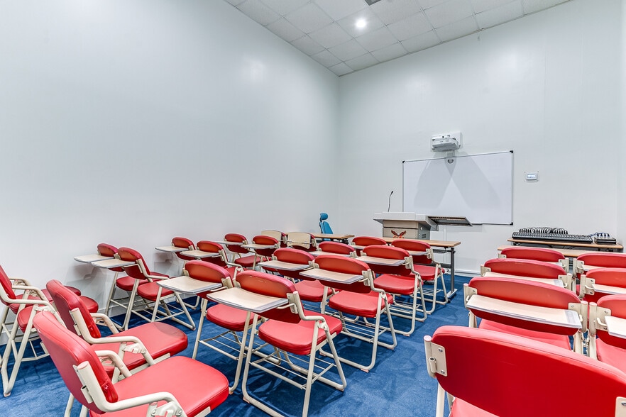 More Photos Of 702 W Holt Ave, Pomona Freestanding For Sale