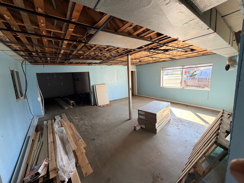 More Photos Of 3125 Yankee Rd, Middletown Auto Repair For Sale