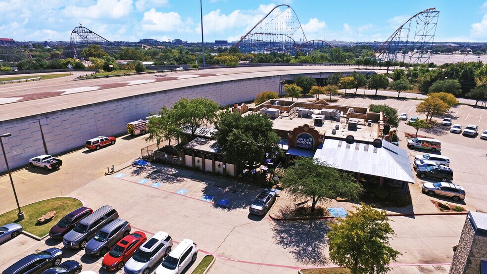 More Photos Of 2011 E Copeland Rd, Arlington Restaurant For Lease